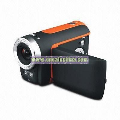 1.3-megapixel Portable Digital Video Camera with 1.5-inch TFT LCD Display