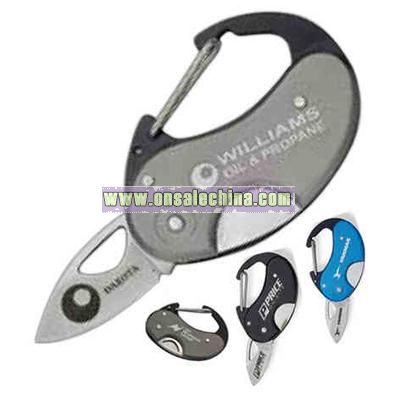 Small pocket knife with carabiner