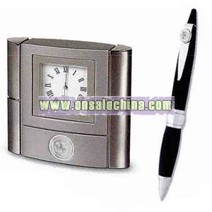 Desk clock and pen in a gift pack
