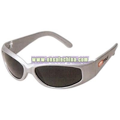 Metallic colored frame sunglasses