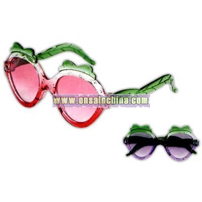 Strawberry style plastic kids sunglasses