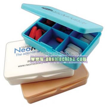 Pill box with 6 large compartments under one lid