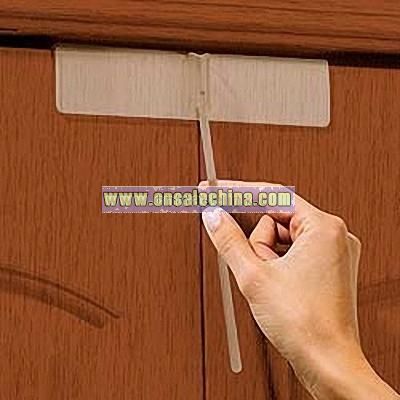 Bi-Fold Door Lock with Handle
