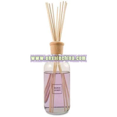 Aroma reed diffuser set in clear gift box, flower scent.