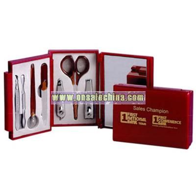 Manicure set with mirror