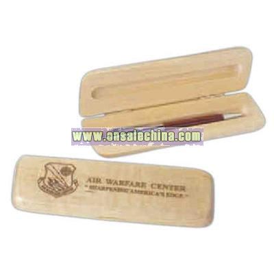 Single maple wood pen box with hinged lid