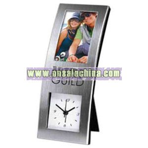 Curved photo frame