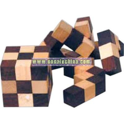 Elastic cube puzzle in wood