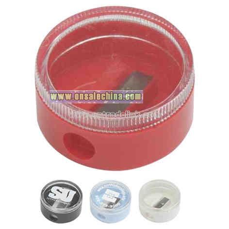 Round pencil sharpener with lid
