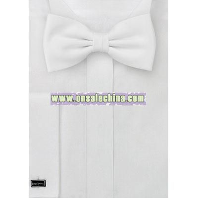 Formal bow tie in bright white color