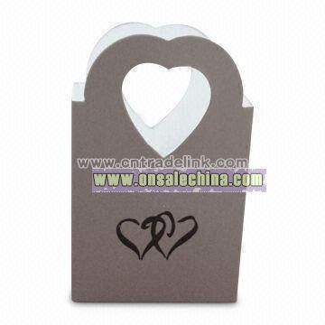 favour box with heart